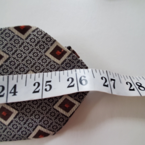 Christian Dior tie 53" long - Picture 6 of 7